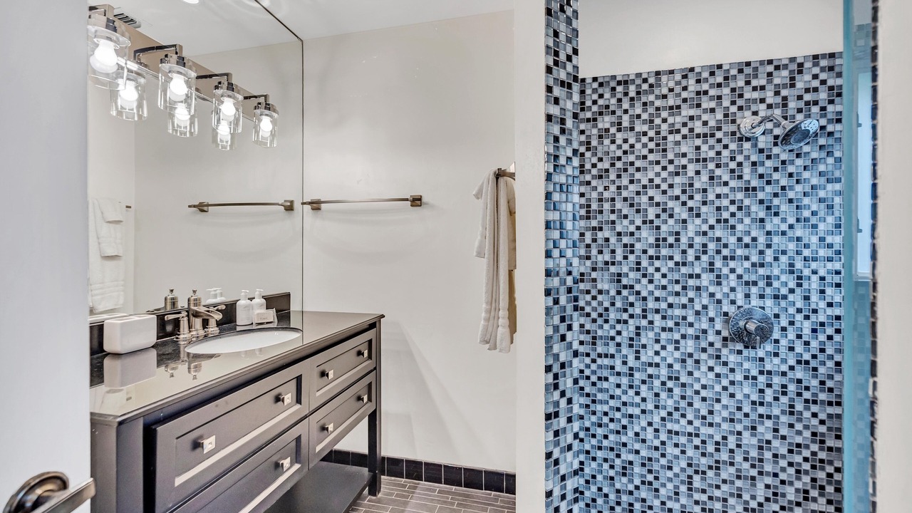 Photo of Bathroom in Harbor Beach