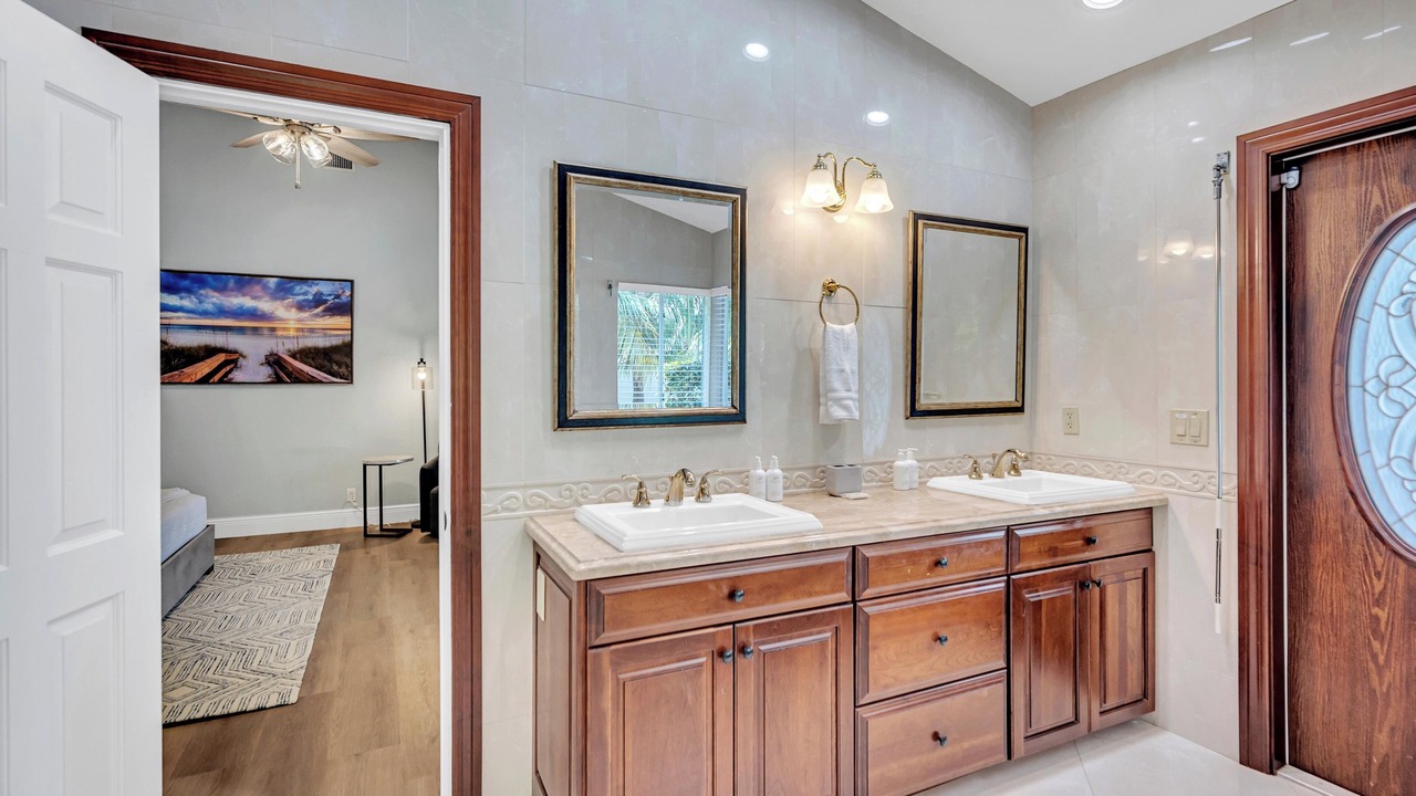 Photo of Bathroom in Harbor Beach