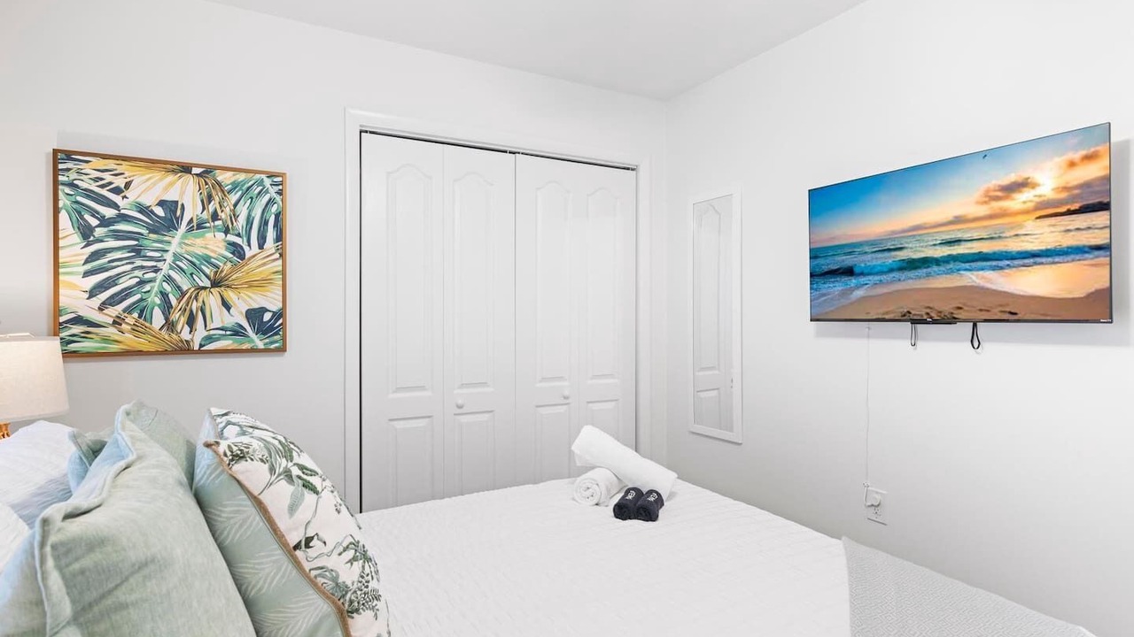 Photo of Bedroom in Ludlam