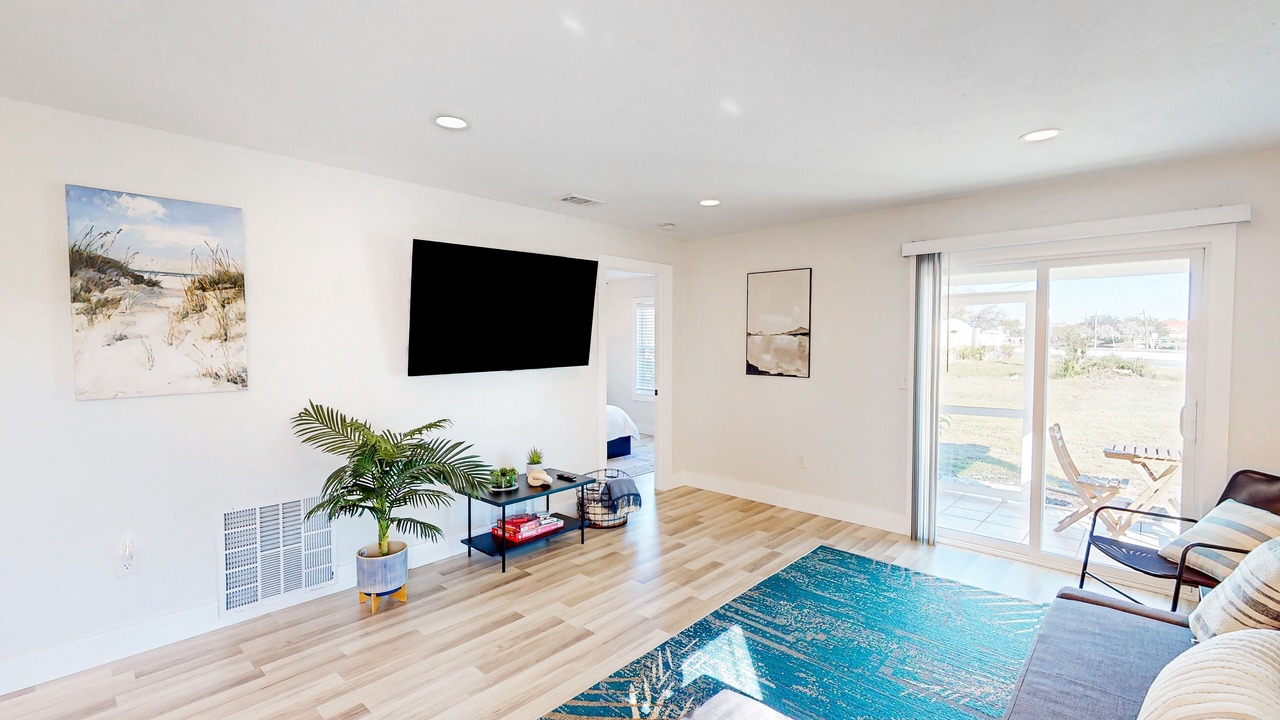 Photo of Livingroom in Bay Acres