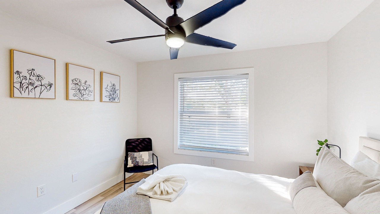 Photo of Bedroom in Bay Acres