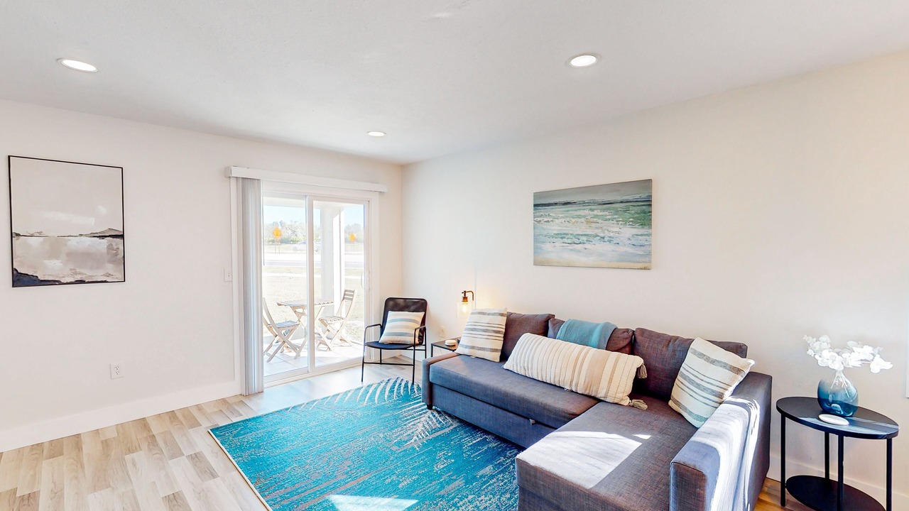 Photo of Livingroom in Bay Acres