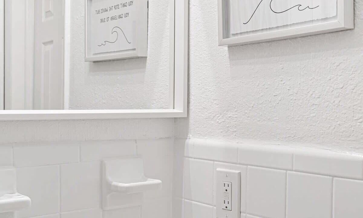 Photo of Bathroom in Sailboat Bend