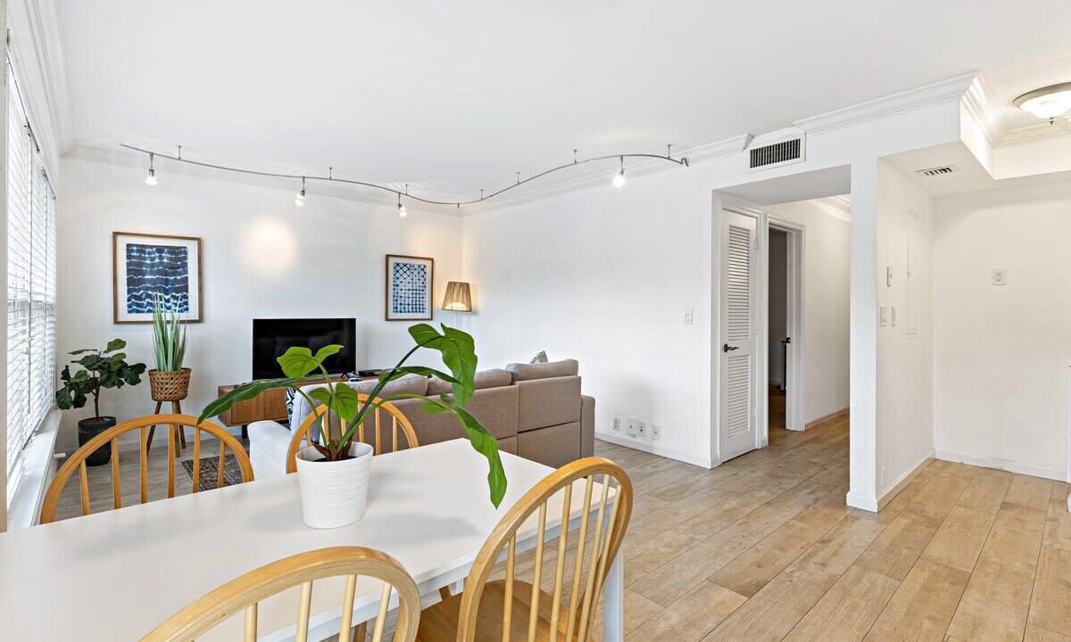 Photo of Livingroom in Hendricks and Venice Isles