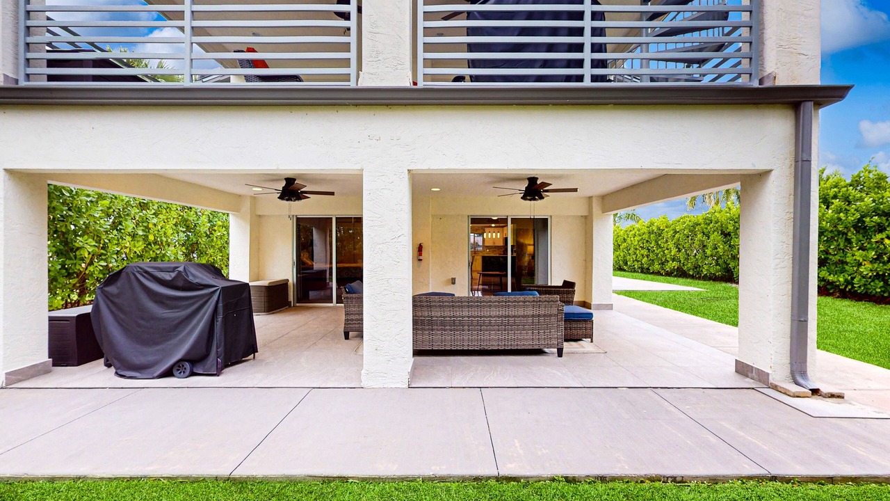 Photo of Patio Balcony in Isles of Capri