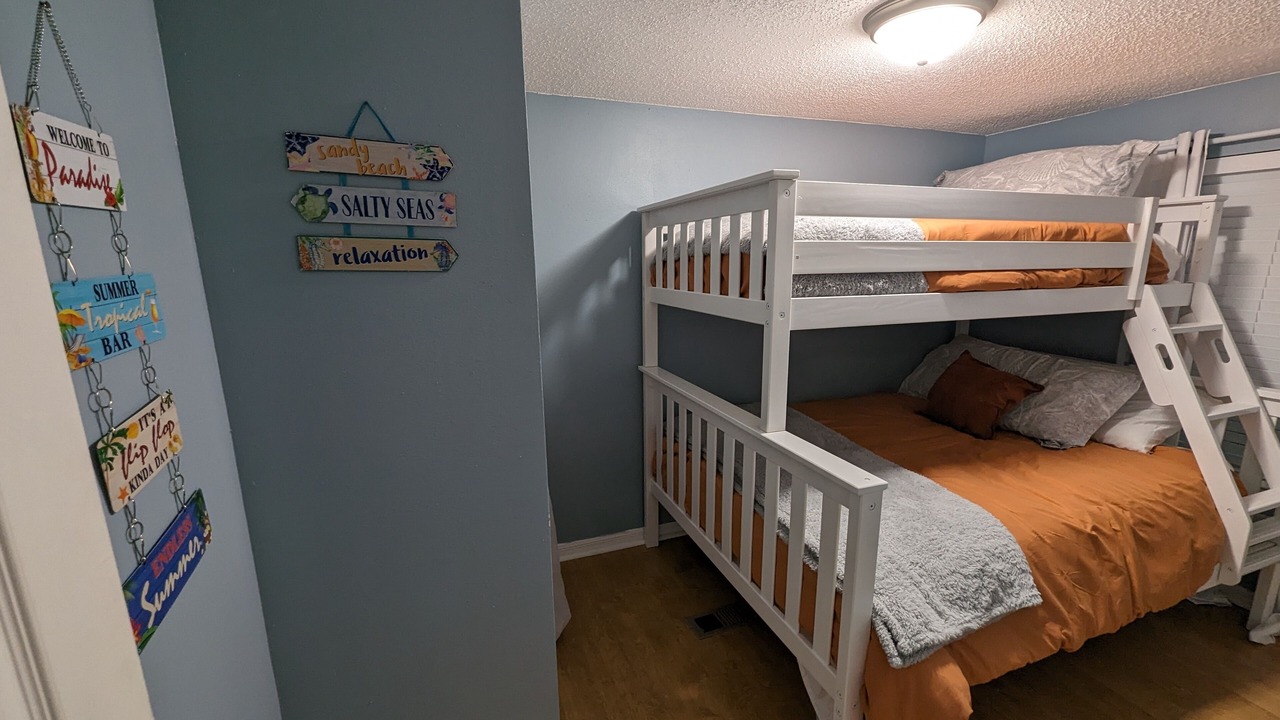 Photo of Bedroom in Edgewater