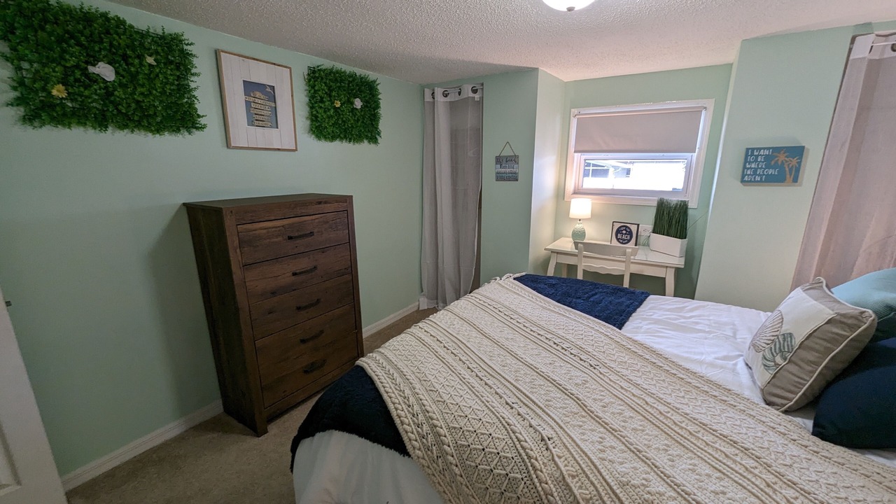 Photo of Bedroom in Edgewater