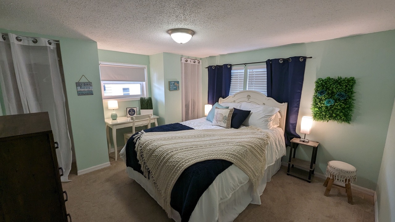 Photo of Bedroom in Edgewater