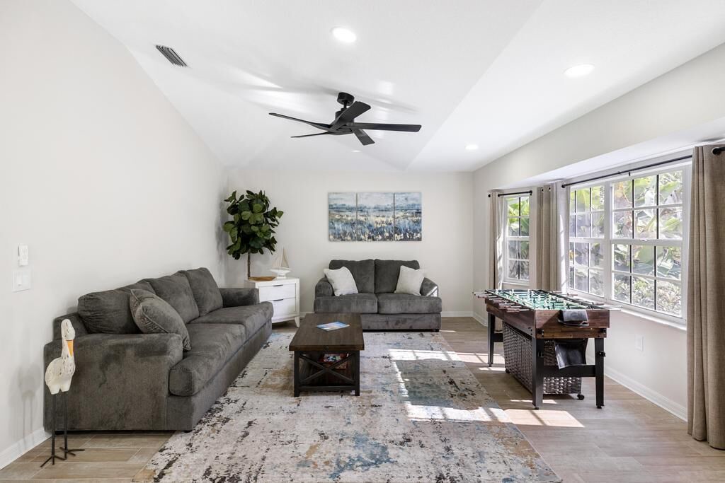Photo of Livingroom in Laurel