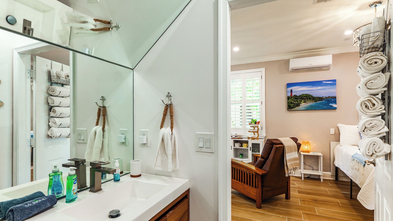 Photo of Bathroom in Abacoa