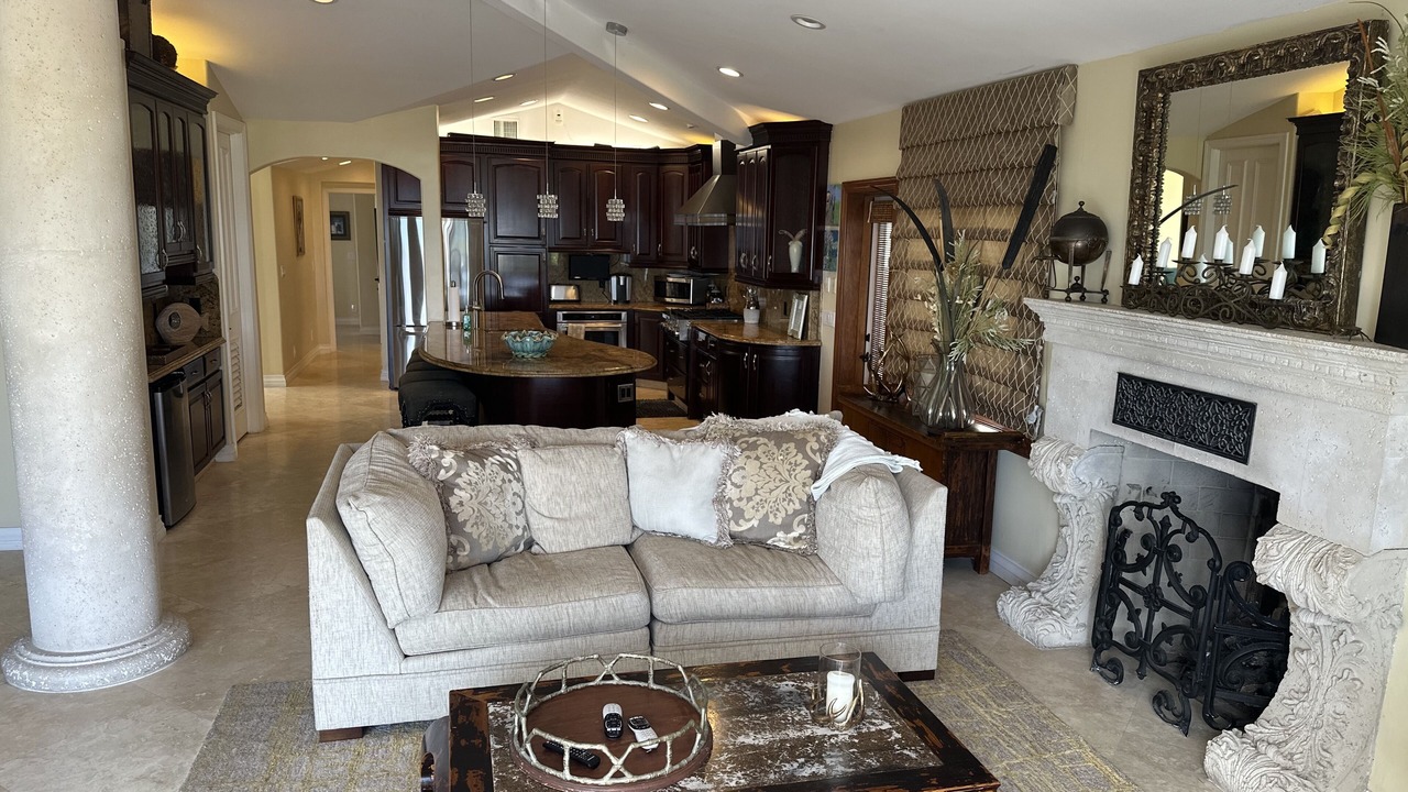 Photo of Livingroom in Deerfield Beach
