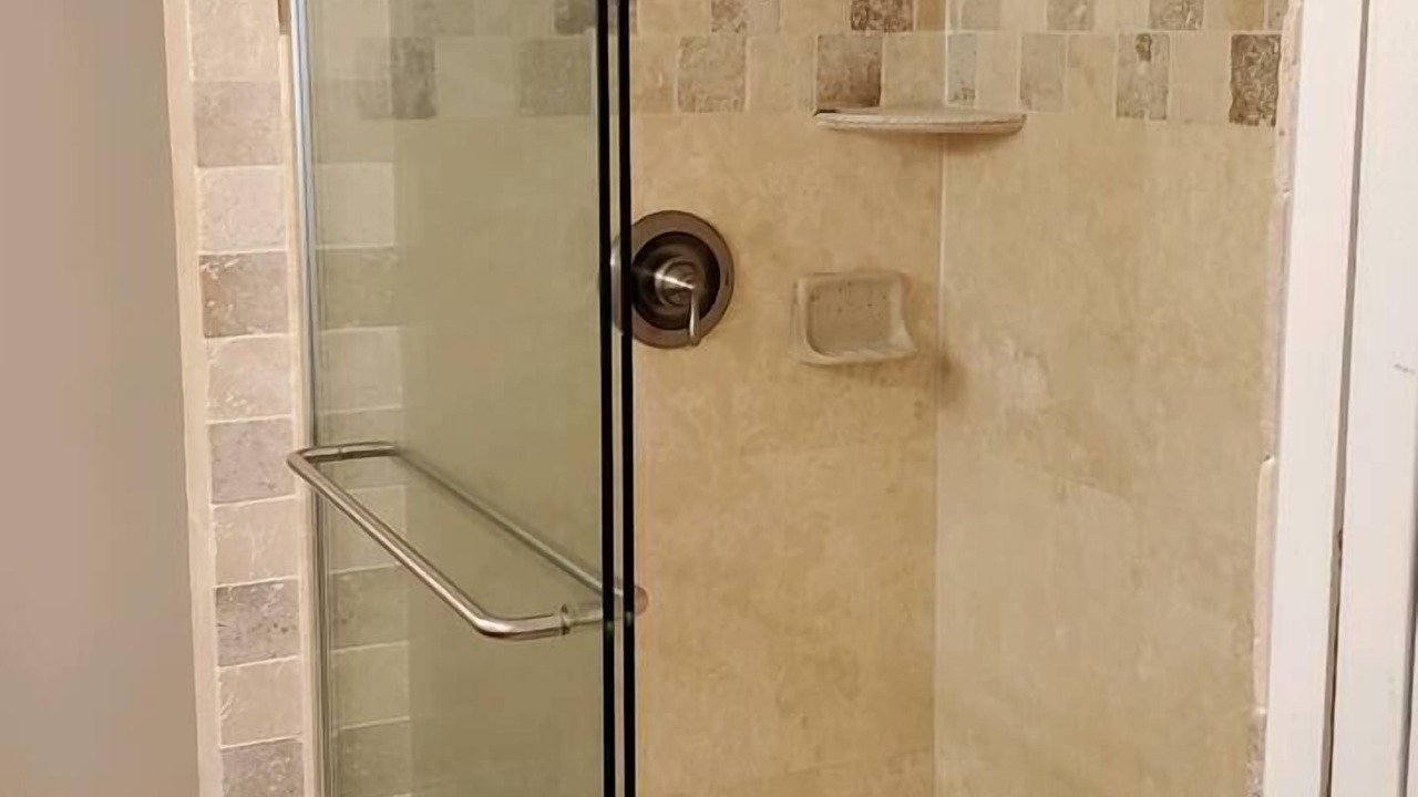 Photo of Bathroom in Tropic