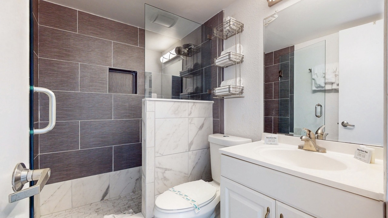 Photo of Bathroom in Lenox Park