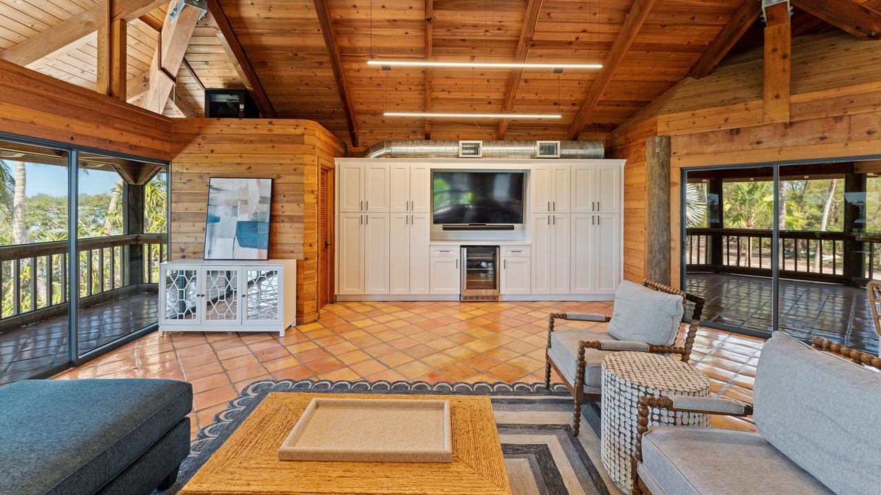 Photo of Livingroom in Longbeach Village