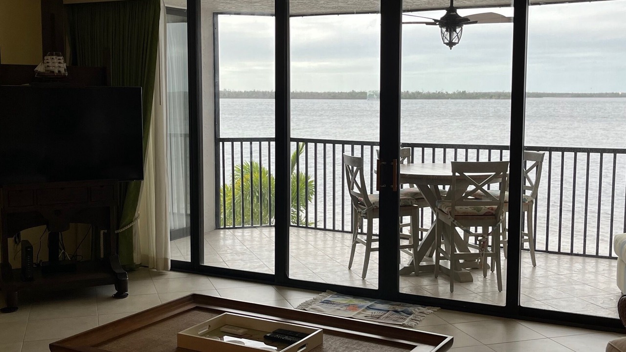 Photo of Livingroom in Punta Rassa