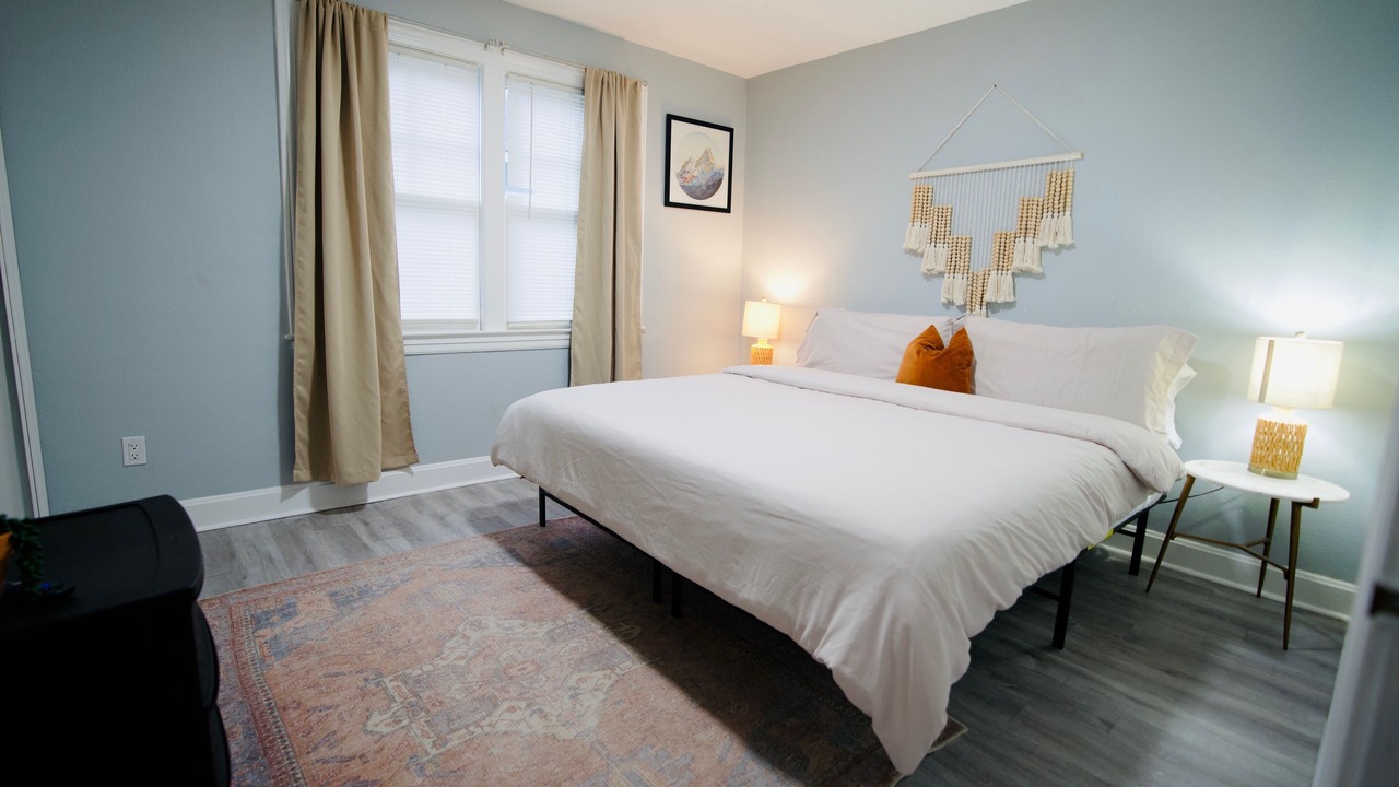 Photo of Bedroom in Lakeshore South
