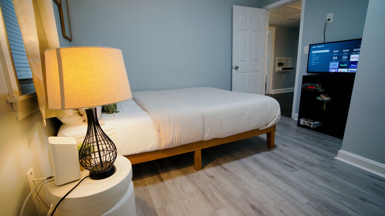 Photo of Bedroom in Lakeshore South