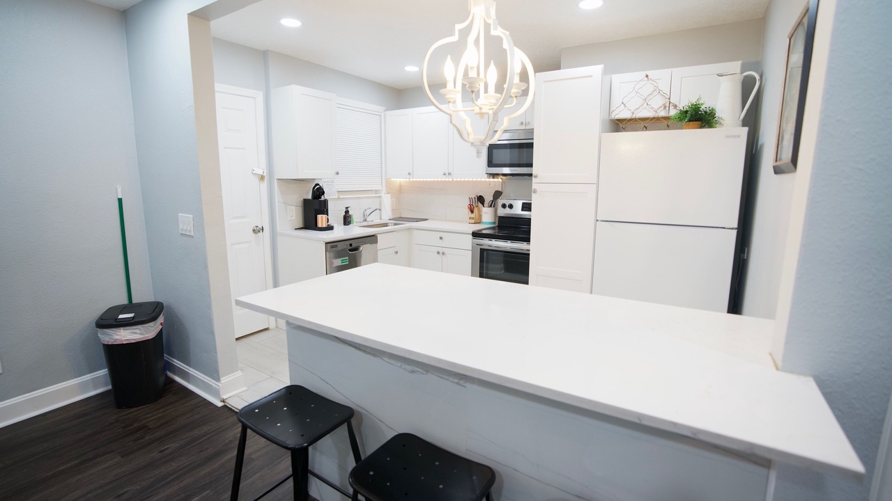 Photo of Kitchen in Lakeshore South