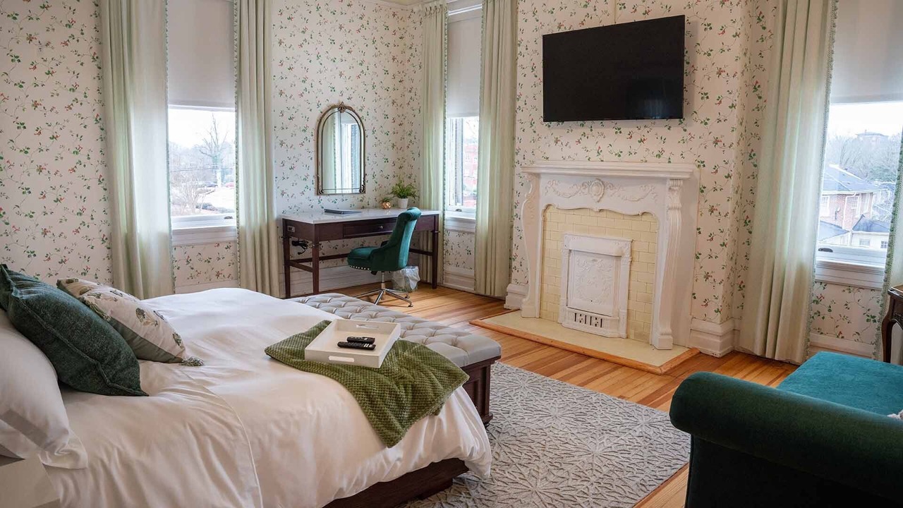 Photo of Bedroom in LaGrange