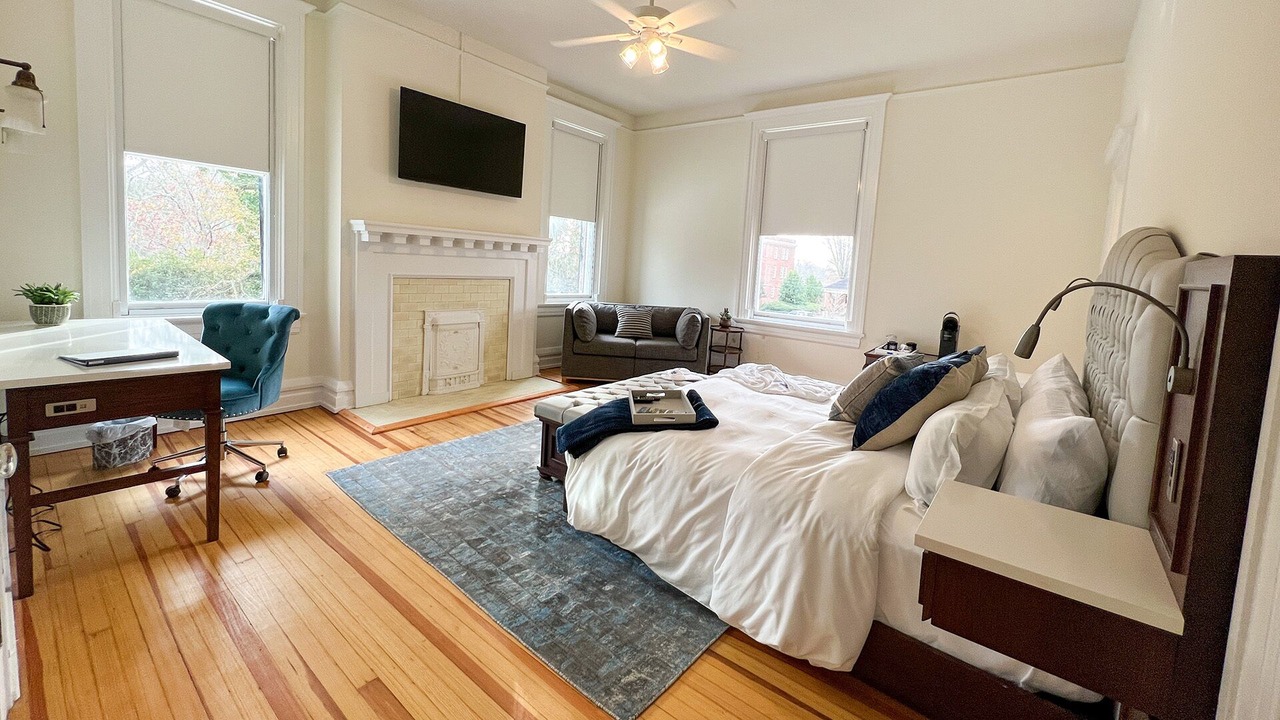 Photo of Bedroom in LaGrange