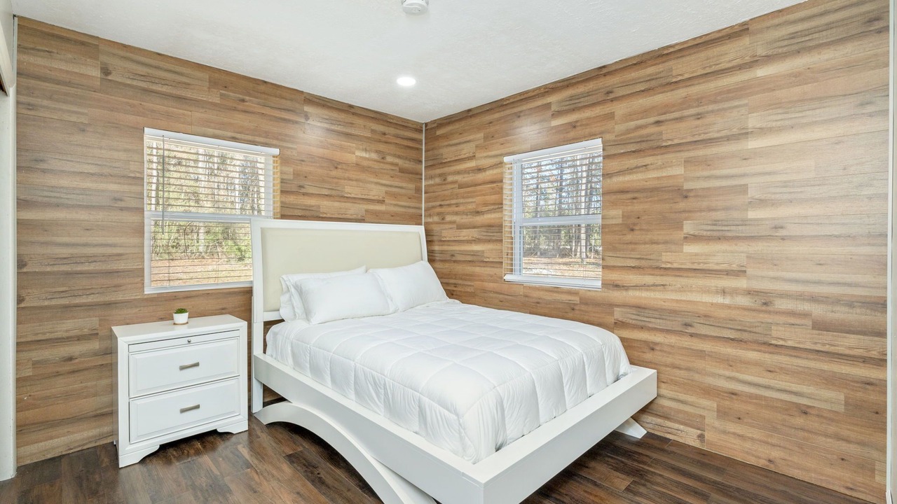Photo of Bedroom in Holmes County