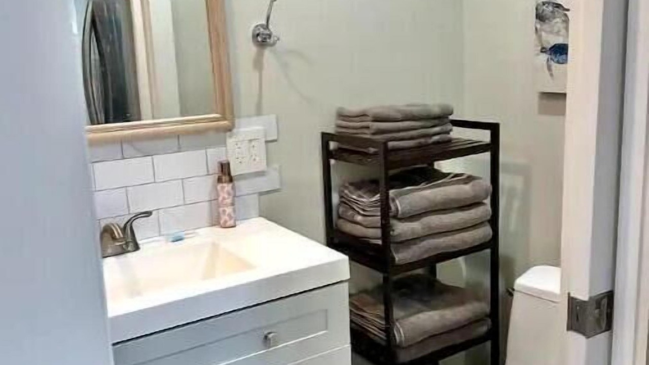 Photo of Bathroom in Flamingo Parks
