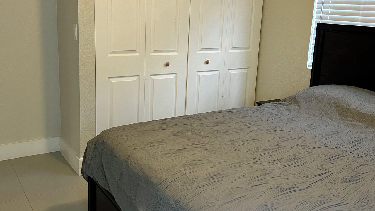 Photo of Bedroom in Flamingo Parks