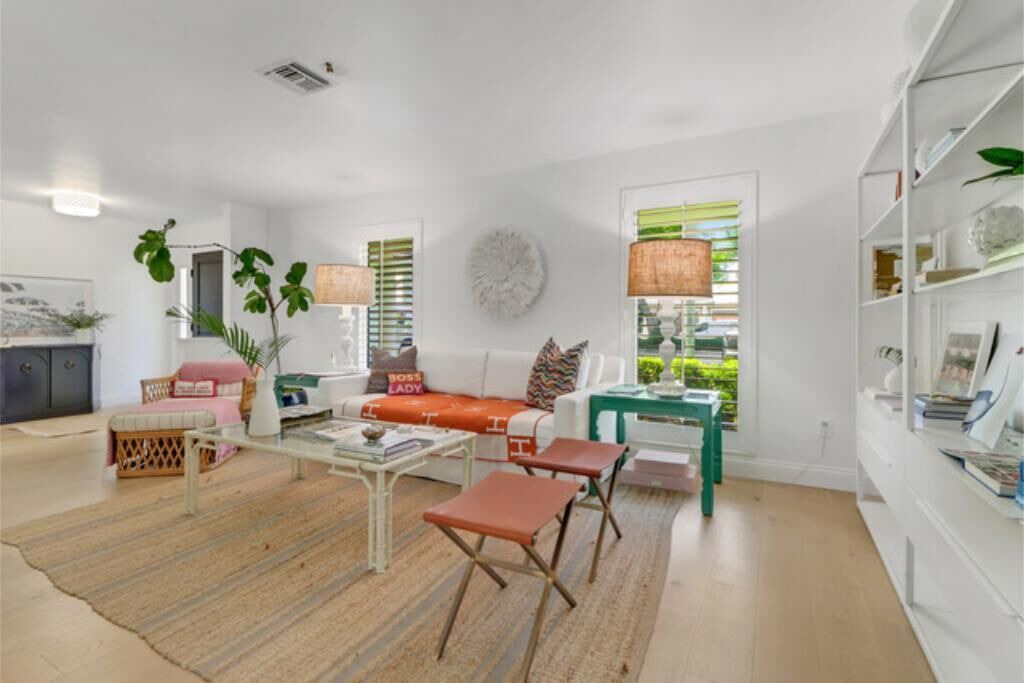 Photo of Livingroom in Moorings