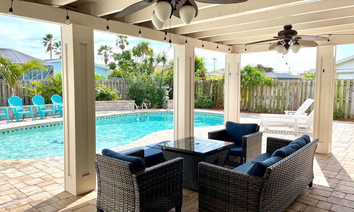 Photo of Outdoor in Golden Beach Estates