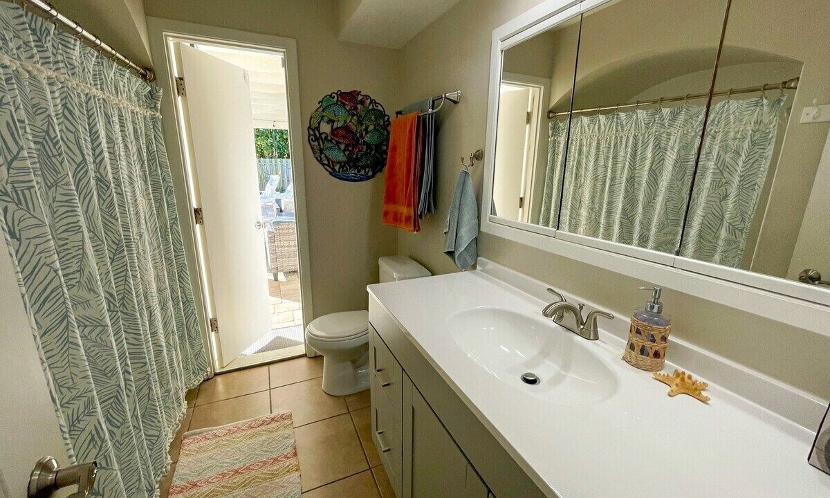Photo of Bathroom in Golden Beach Estates