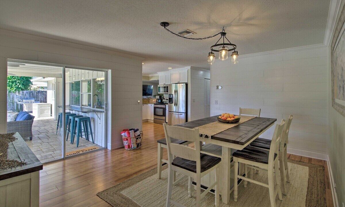 Photo of Bedroom in Golden Beach Estates