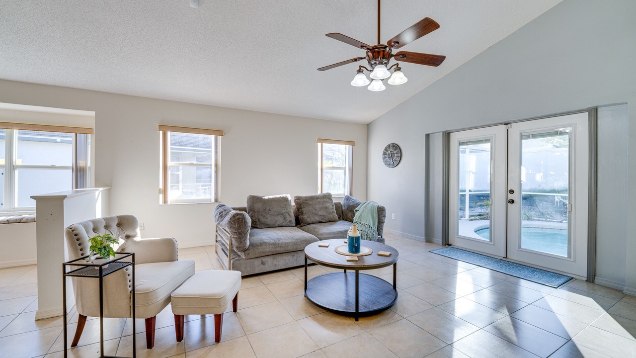 Photo of Livingroom in Lake Davenport Estates