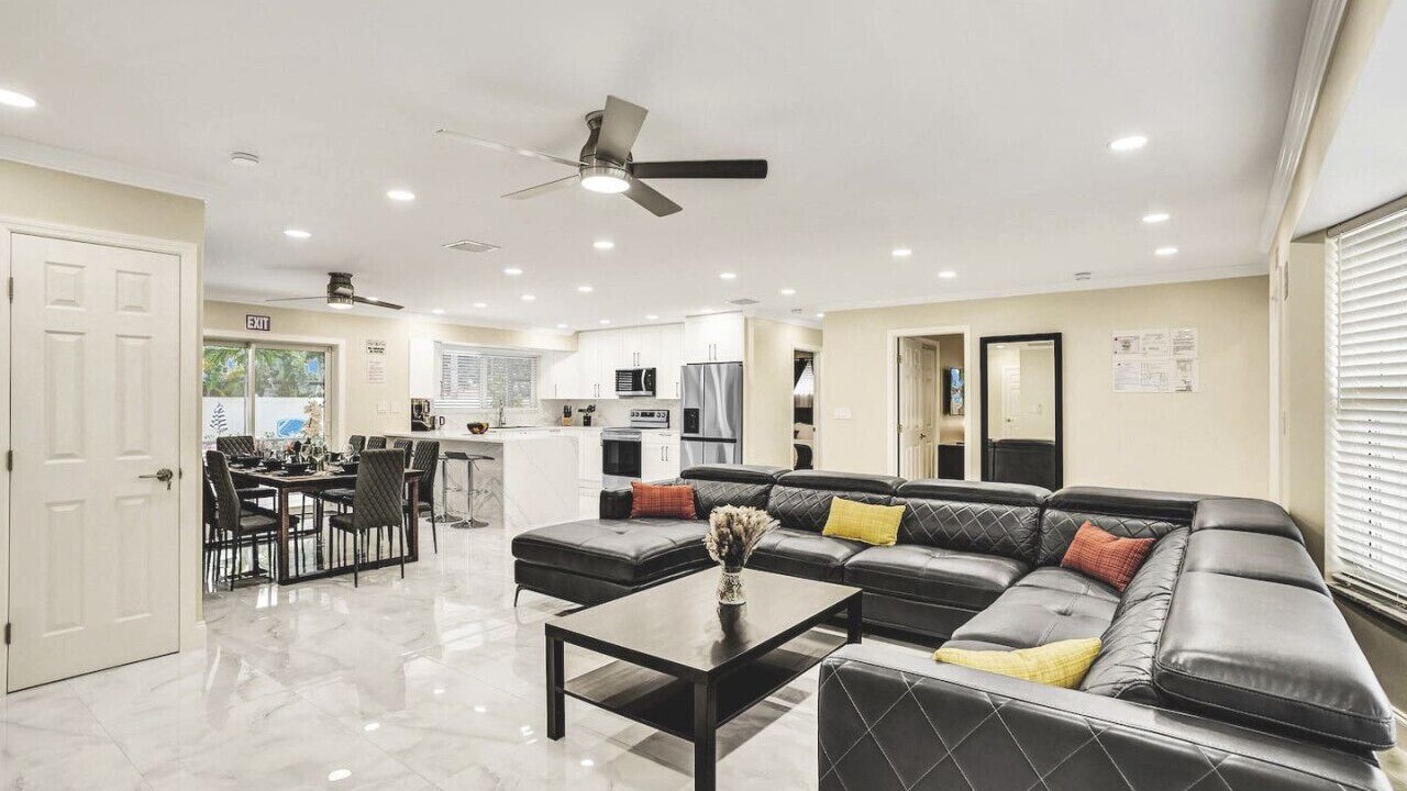 Photo of Livingroom in Hollywood Hills
