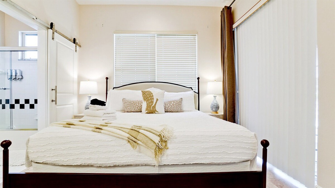 Photo of Bedroom in River Pointe