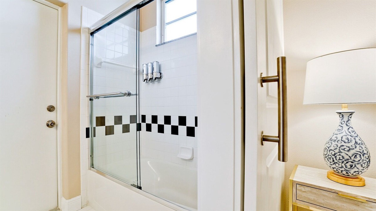 Photo of Bathroom in River Pointe