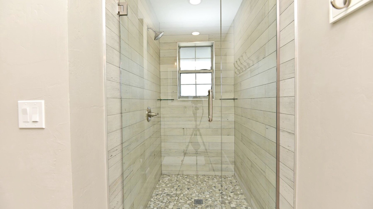 Photo of Bathroom in Boardwalk
