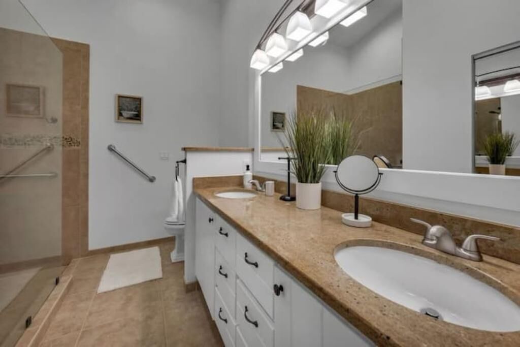 Photo of Bathroom in Palm River Estates