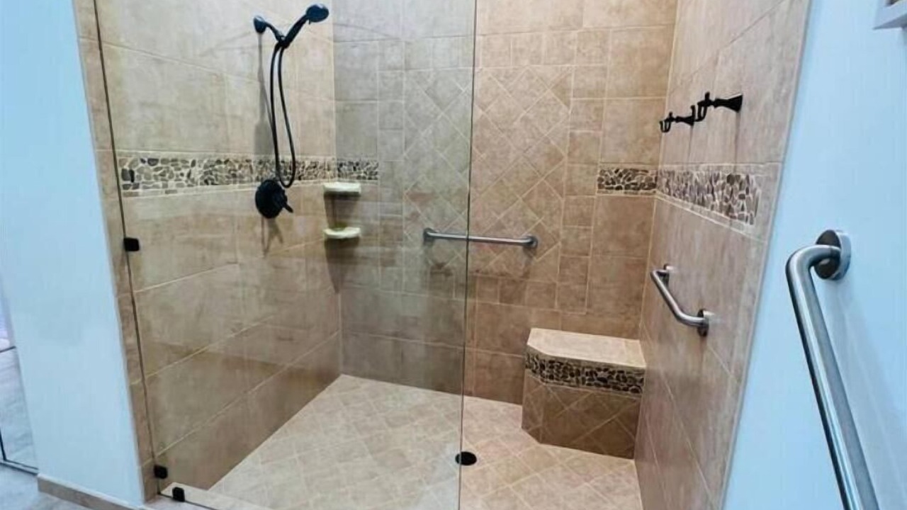 Photo of Bathroom in Palm River Estates