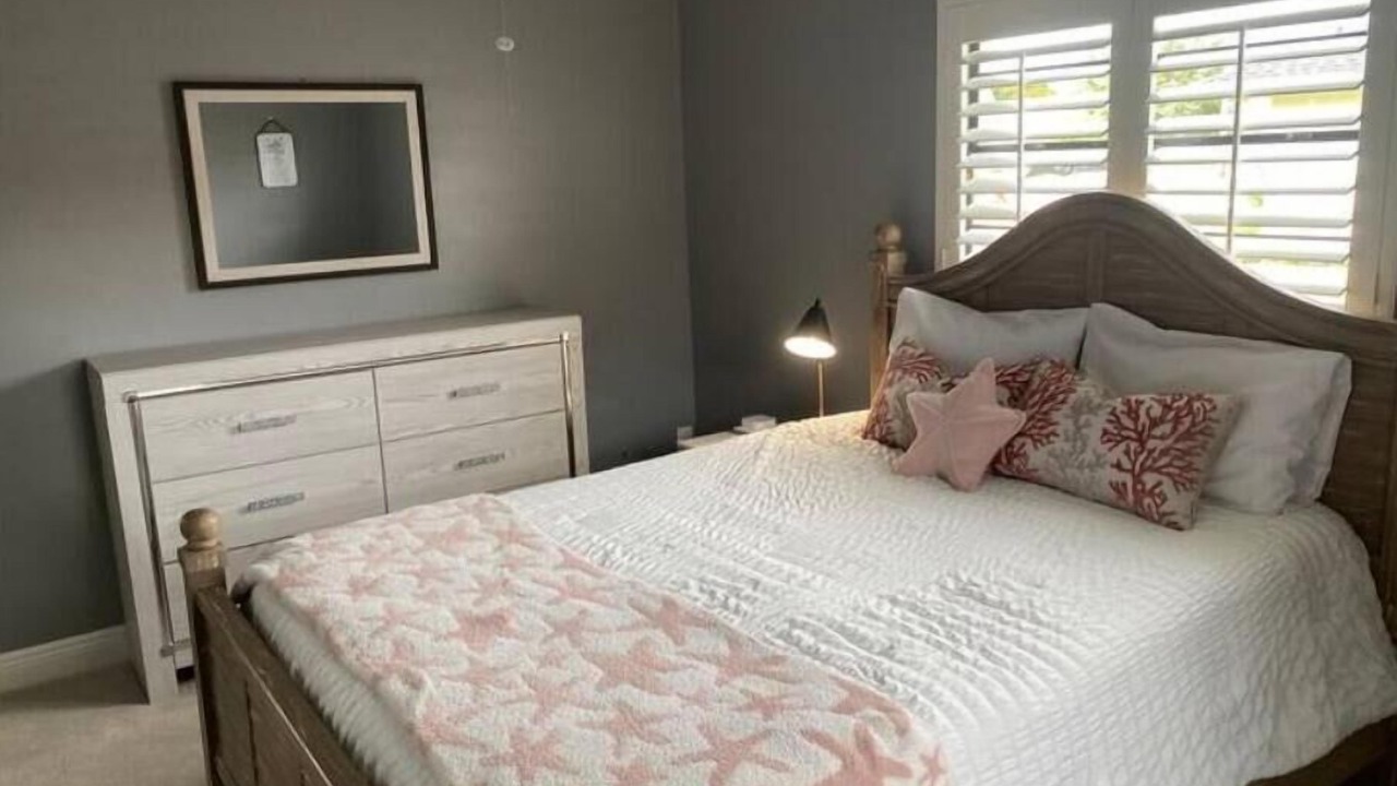 Photo of Bedroom in Palm River Estates