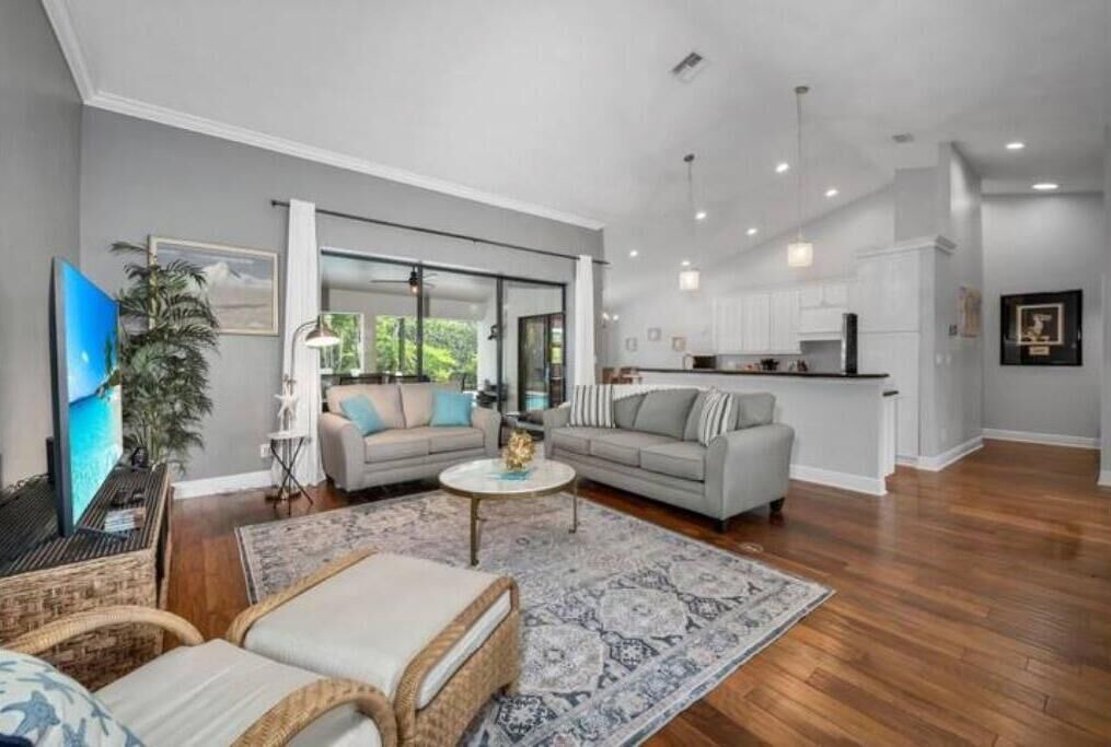 Photo of Livingroom in Palm River Estates