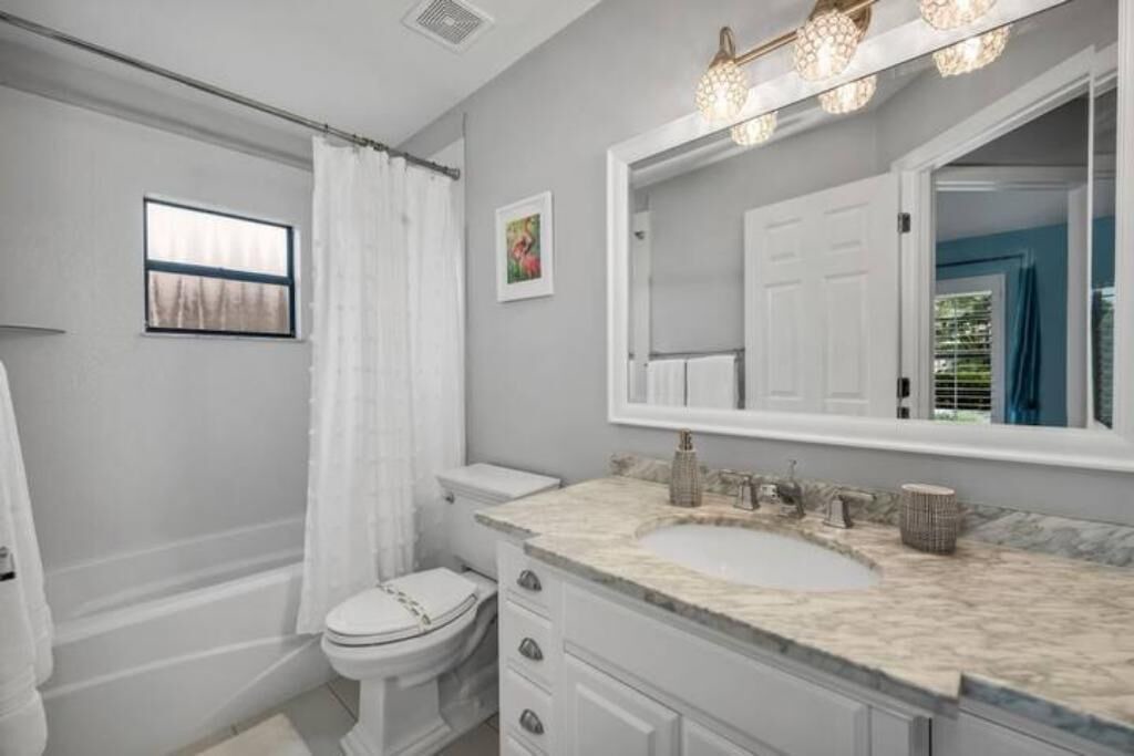 Photo of Bathroom in Palm River Estates