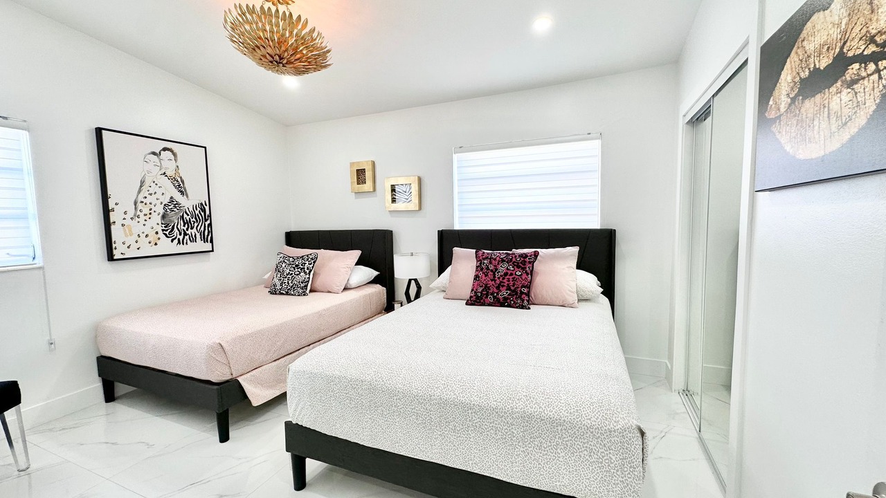 Photo of Bedroom in Ludlam