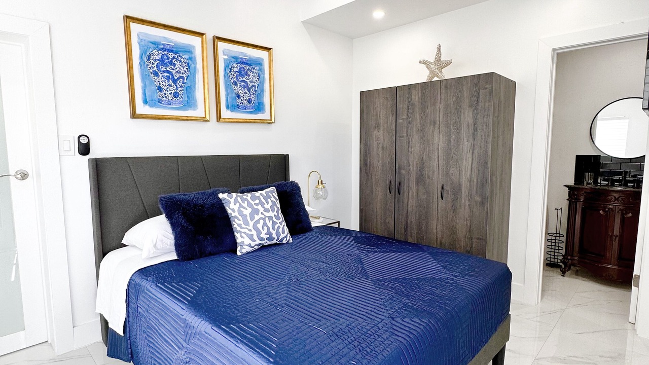 Photo of Bedroom in Ludlam