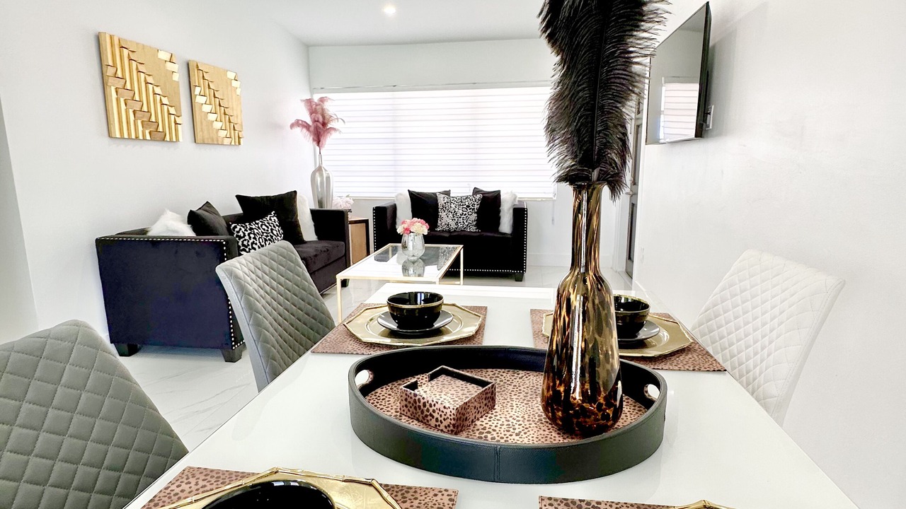 Photo of Livingroom in Ludlam