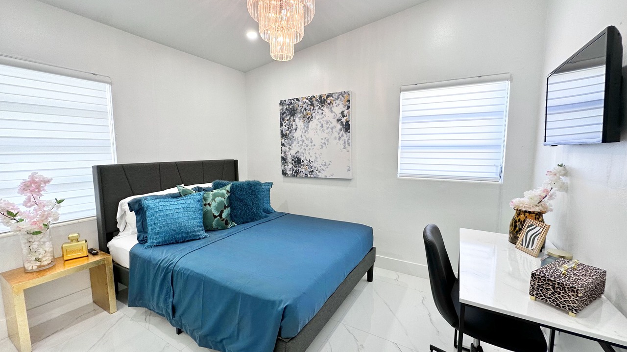 Photo of Bedroom in Ludlam