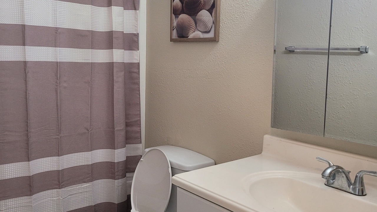 Photo of Bathroom in Anona