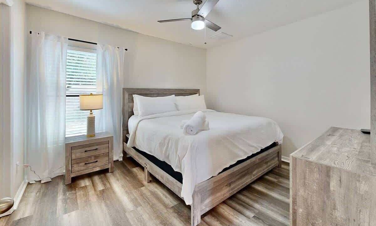 Photo of Bedroom in Brooksville