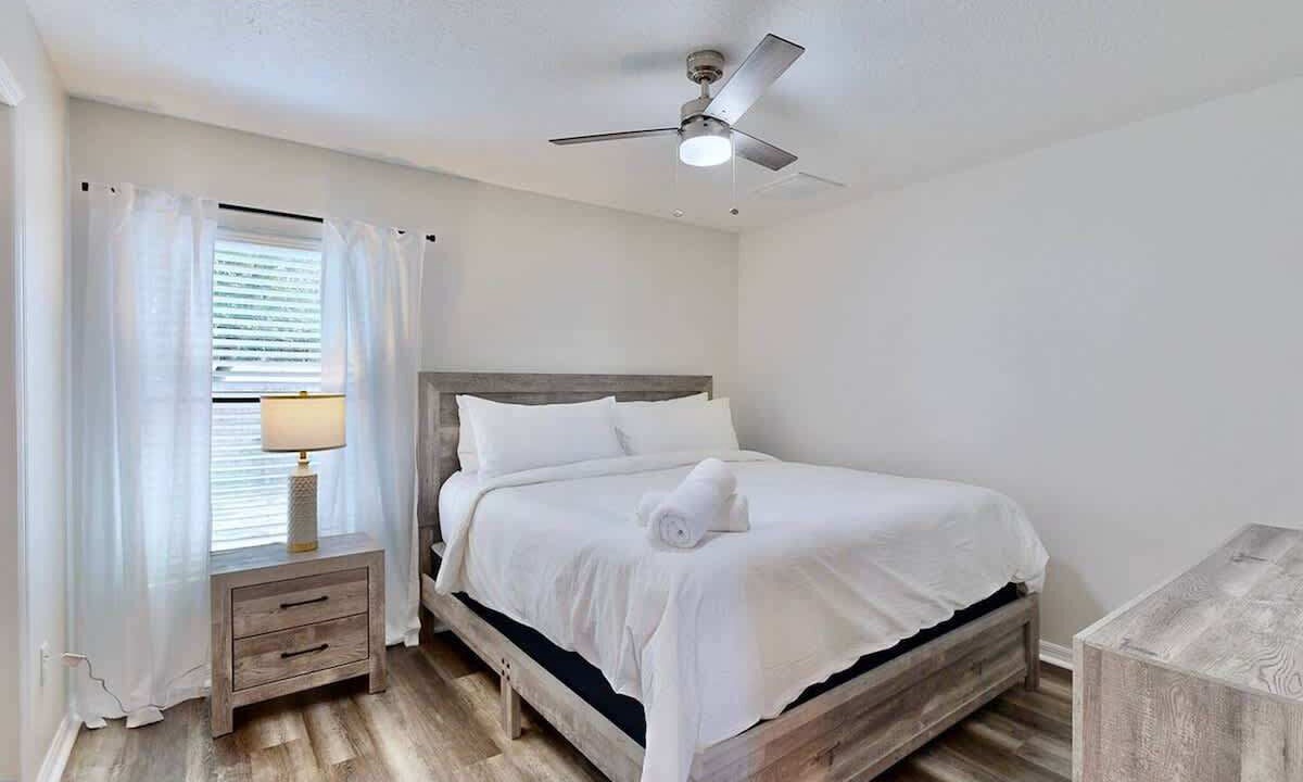 Photo of Bedroom in Brooksville