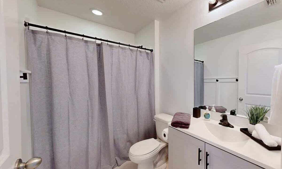Photo of Bathroom in Brooksville