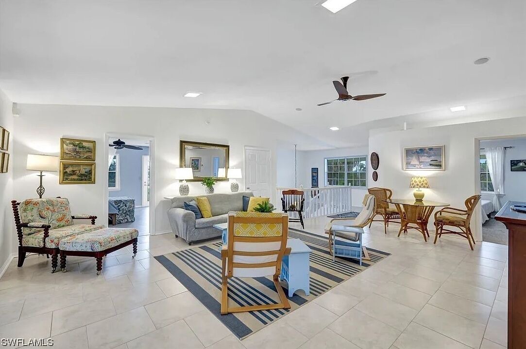 Photo of Livingroom in Pineland